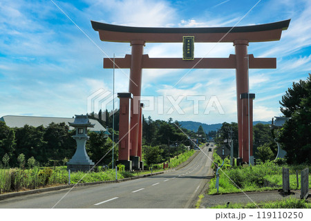 鶴岡市　出羽三山神社大鳥居 119110250