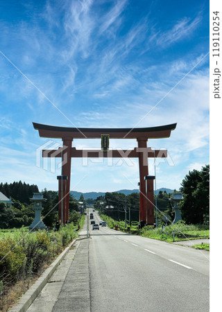 鶴岡市　出羽三山神社大鳥居 119110254