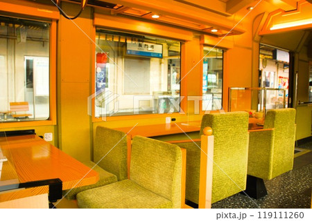 観光列車 快速○○のはなし号(車内 2号車) 観光列車 快速○○のはなし号(車内 2号車) 119111260