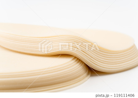 餃子の皮のクローズアップ 119111406