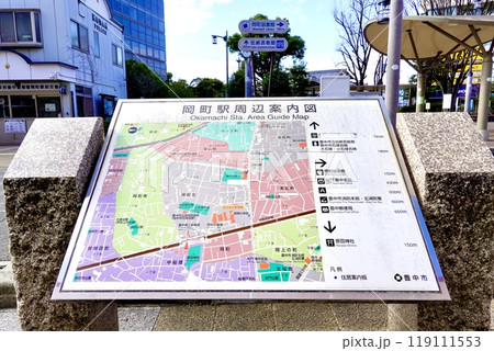 阪急宝塚本線岡町駅西口の周辺案内図の看板がある風景　大阪府豊中市岡町北 119111553