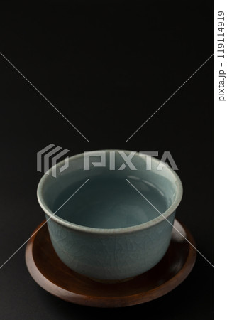白湯　湯のみ茶碗に入れた白湯 119114919