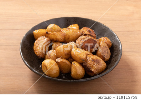 にんにく素揚げ（塩） 119115759