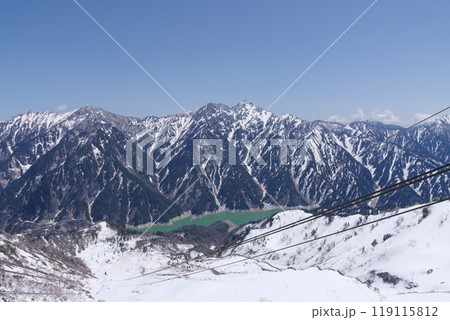 5月上旬の立山黒部アルペンルート 大観峰展望台からの黒部湖 後立山連峰の眺め 5月上旬の立山黒部アルペンルート 大観峰展望台からの黒部湖 後立山連峰の眺め 119115812