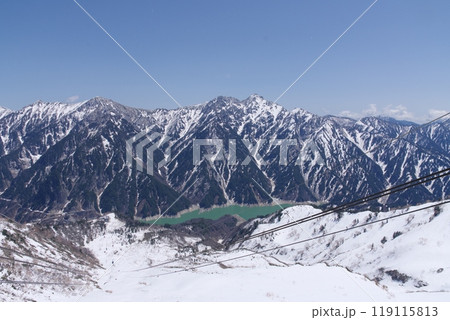 5月上旬の立山黒部アルペンルート 大観峰展望台からの黒部湖 後立山連峰の眺め 5月上旬の立山黒部アルペンルート 大観峰展望台からの黒部湖 後立山連峰の眺め 119115813