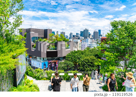 【東京都】ハラカドから見える東急プラザ表参道「オモカド」 【東京都】ハラカドから見える東急プラザ表参道「オモカド」 119119526