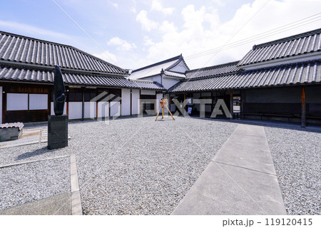 引田の古い町並み 讃州井筒屋敷(香川県東かがわ市) 引田の古い町並み 讃州井筒屋敷(香川県東かがわ市) 119120415