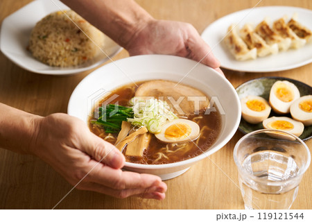 昔ながらの醤油ラーメン 119121544