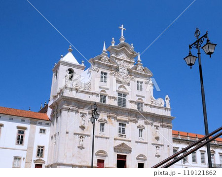 コインブラ新大聖堂、またはイエスの聖名大聖堂 (ポルトガル、コインブラ) コインブラ新大聖堂、またはイエスの聖名大聖堂 (ポルトガル、コインブラ) 119121862