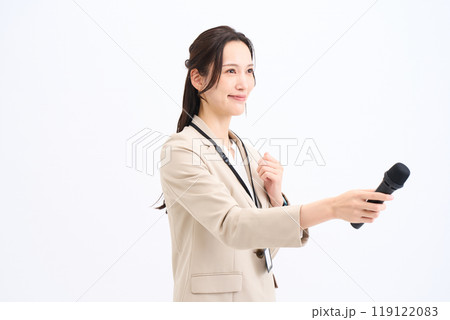 インタビューアー　レポーター　司会者　アナウンサー　取材　芸能　 119122083