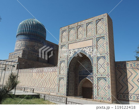 レギスタン広場のモスク(ウズベキスタン) 119122418