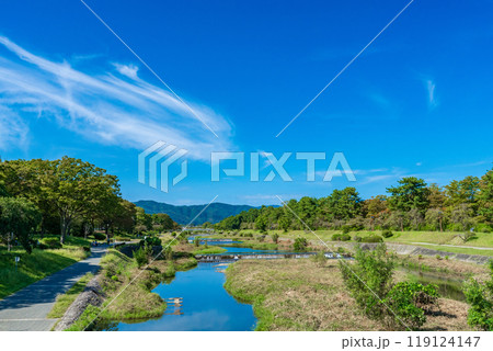 京都市　北大路橋から鴨川の川上を望む 119124147