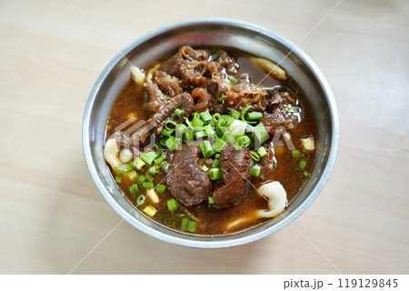 牛肉麺 119129845