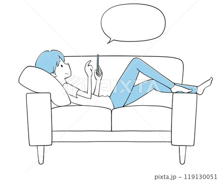 ふきだし ソファで携帯を見ながらくつろぐ男性 ふきだし ソファで携帯を見ながらくつろぐ男性 119130051