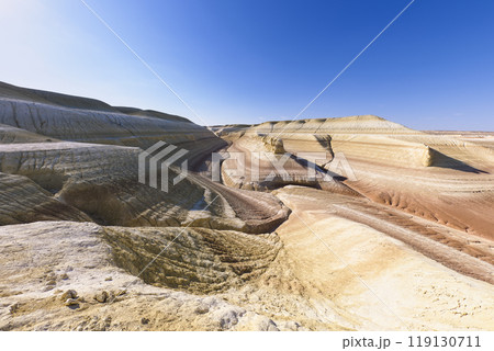カザフスタン・マンギスタウ キジルクップの景観 / Kyzylkup, Kazakhstan カザフスタン・マンギスタウ キジルクップの景観 / Kyzylkup, Kazakhstan 119130711