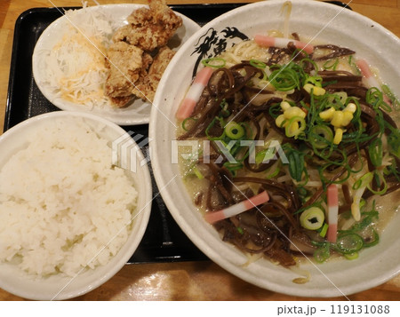 東龍軒 西港店のちゃんぽんとから揚げのセット　福岡県北九州市小倉北区西港町 119131088