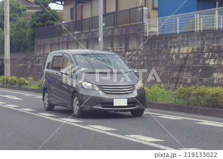 ワンボックスカー ミニバン  道路走行 ワンボックスカー ミニバン  道路走行 119133022
