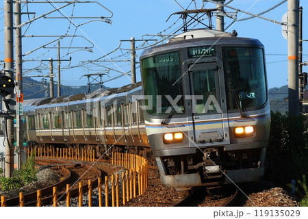 【JR西日本・JR四国】223系＋5000系 快速「マリンライナー」（瀬戸大橋線：久々原〜早島） 119135029
