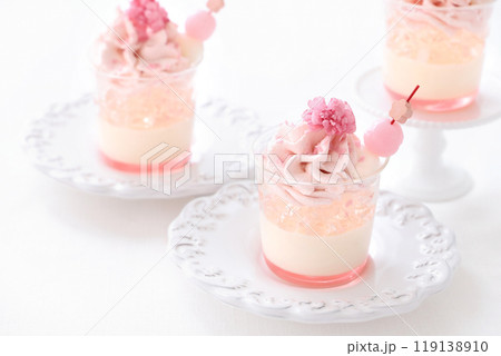 春のお花見スイーツさくらのヴェリーヌ さくらのグラスデザート  春のお花見スイーツさくらのヴェリーヌ さくらのグラスデザート  119138910