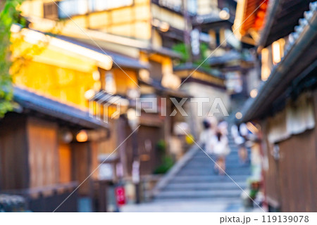 日本家屋のぼかし背景　京都の街並みの合成用背景　ピンボケ画像 119139078