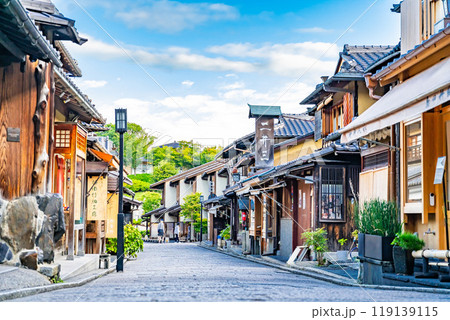日本家屋の街並み　京都の街並み　二寧坂 119139115