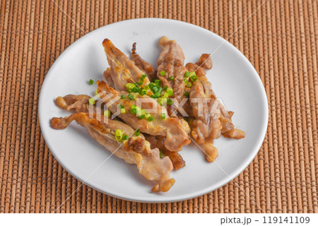 鶏せせり肉の塩焼き 119141109