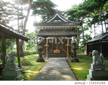 山形県鶴岡市の鶴岡護国神社本殿 山形県鶴岡市の鶴岡護国神社本殿 119141269