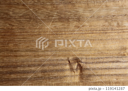 使い古した桐たんすの木目 使い古した桐たんすの木目 119141287
