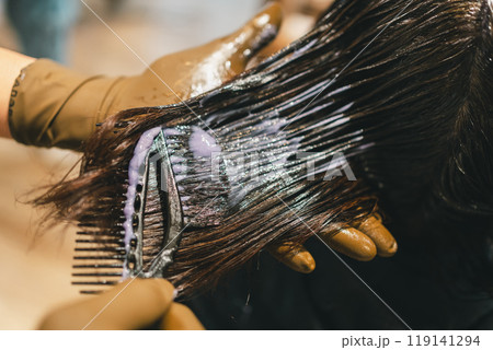 beauty parlor 119141294