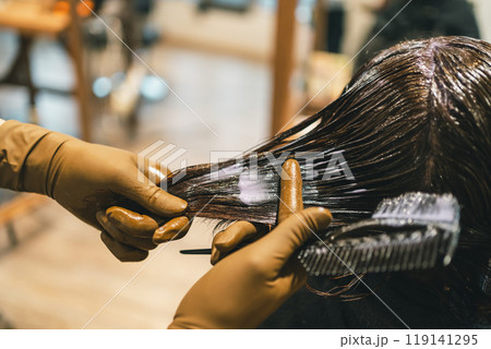 beauty parlor 119141295