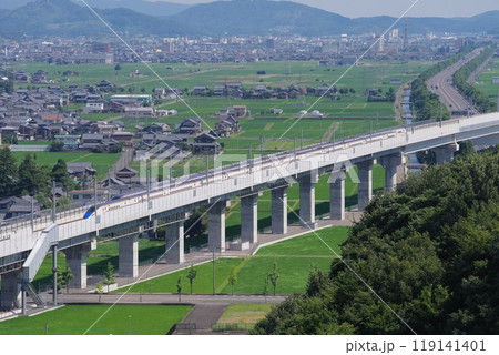 岩内山から望む北陸新幹線(北側 鯖江市方向) 福井県越前市 岩内山から望む北陸新幹線(北側 鯖江市方向) 福井県越前市 119141401