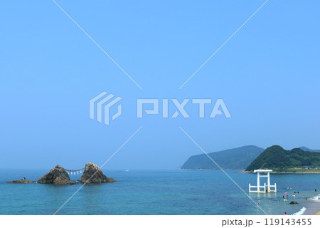 糸島(福岡)の夫婦岩 糸島(福岡)の夫婦岩 119143455