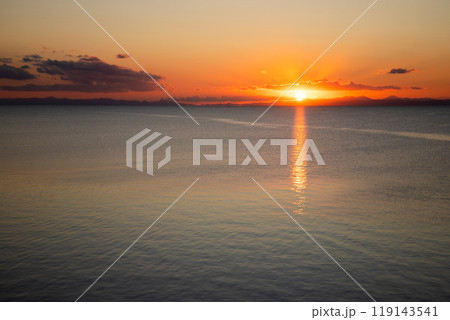 はなますラインの夕日 右寄り 海多め はなますラインの夕日 右寄り 海多め 119143541