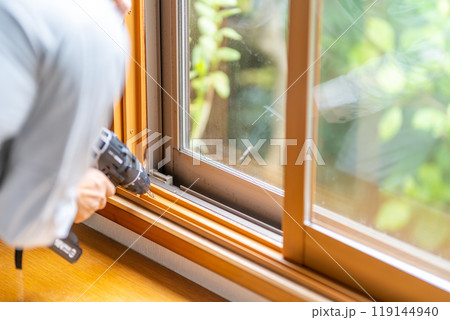 内窓　二重窓　断熱　インナーサッシ　設置工事 119144940