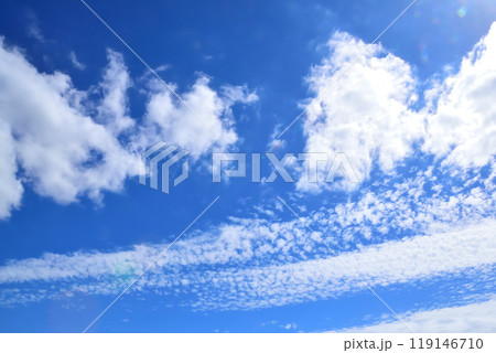 青空と白い雲、秋の雲 青空と白い雲、秋の雲 119146710