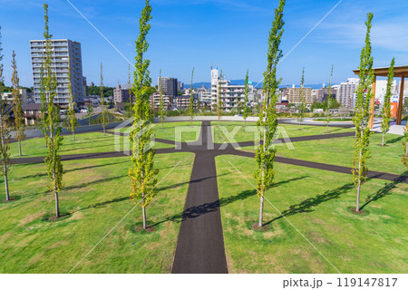 豊田の街並みを望む丘に建つ、豊田市博物館〈愛知県豊田市〉 豊田の街並みを望む丘に建つ、豊田市博物館〈愛知県豊田市〉 119147817