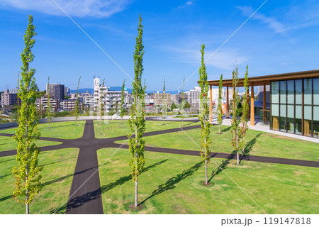 豊田の街並みを望む丘に建つ、豊田市博物館〈愛知県豊田市〉 豊田の街並みを望む丘に建つ、豊田市博物館〈愛知県豊田市〉 119147818