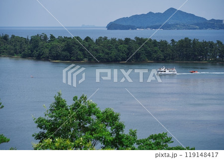 夏の天橋立　桜山展望所からの飛龍観と観光船 119148417