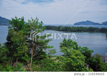 夏の天橋立　桜山展望所からの飛龍観と観光船 119148420