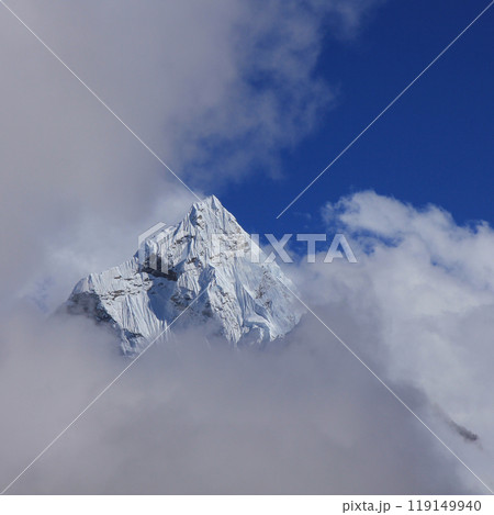 Peak of Mount Ama Dablam in autumn, Nepal. 119149940