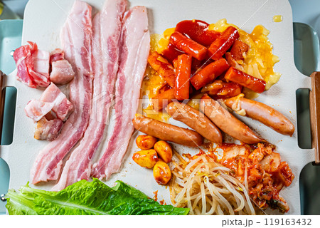 食べ物　料理　韓国風焼肉 119163432
