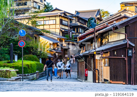 日本家屋の街並み 京都の街並み 二寧坂 日本家屋の街並み 京都の街並み 二寧坂 119164119
