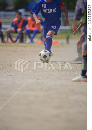 サッカー試合、小学生 119165898