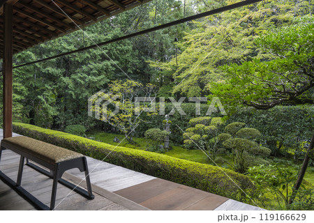 妙心寺塔頭　桂春院　方丈と真如の庭 119166629