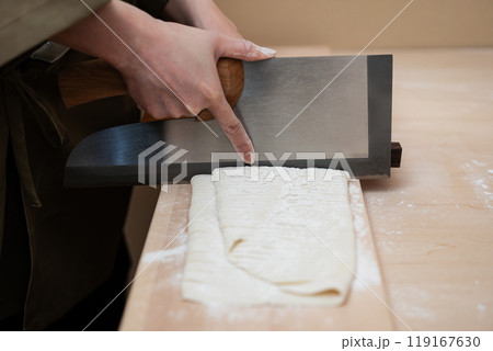 手打ちうどん 麺切り 手打ちうどん 麺切り 119167630