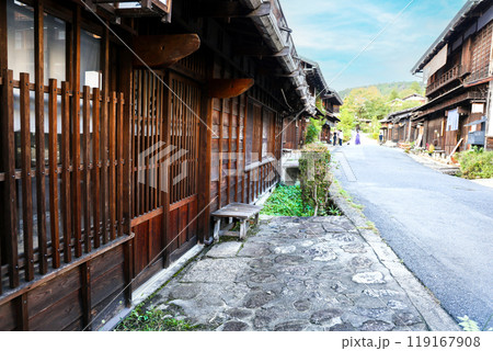 宿場町の家並み 119167908