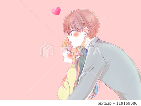 バックハグする男性会社員と私服の女性　汗 119169086