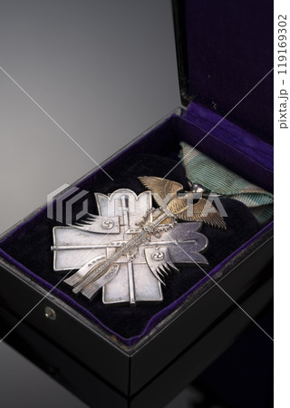 勲章　記章　金鵄勲章 119169302