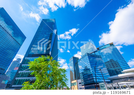 大阪駅前 うめきたの超高層ビル群 119169671