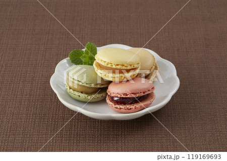 ティータイムイメージ_マカロン&紅茶 119169693